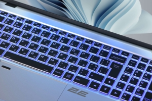 2E розпочинає продаж ноутбуків в Україні
